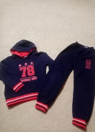 Спортивний костюм