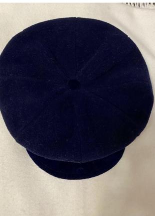 Стильна жіноча оксамитова кепка (італія) у відмінному стані.2 фото