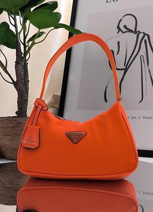 Женская сумка prada re-edition 2005 orange2 фото