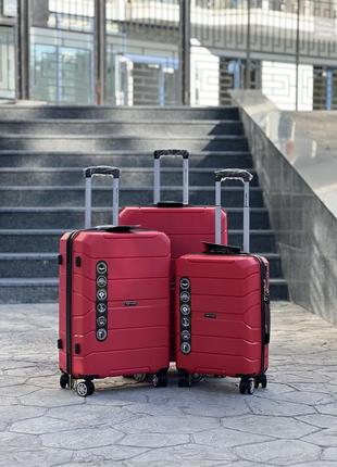 Якісна валіза з поліпропілен ,від польского виробника wings ,чемодан ,дорожня сумка1 фото