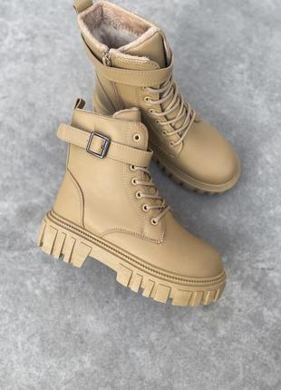 Зимові черевики тренд тімберленди беж на хутрі теплые зимние ботинки высокие бежевые
