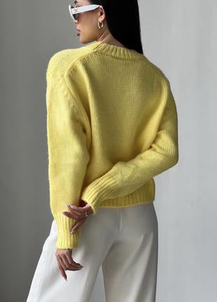 Женский свитер теплый и очень приятный к телу желтый5 фото