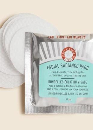 Пады (спонжи) для лица first aid beauty facial radiance pads (10 штук)3 фото