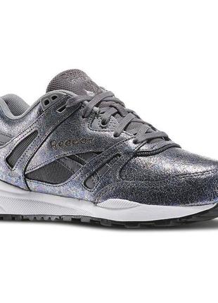 Reebok ventilator coop 38p. жіночі кросівки v62838