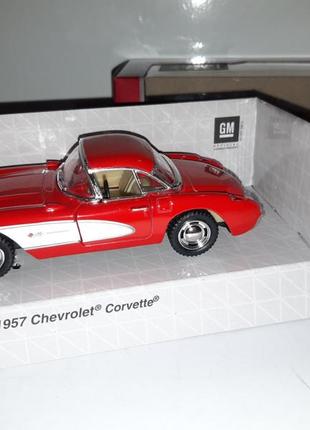 Машинка іграшкова 1957 chevrolet corvette kinsmart інерційний 1:32 червоний з білим