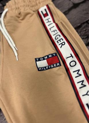 Жіночий костюм tommy hilfiger5 фото