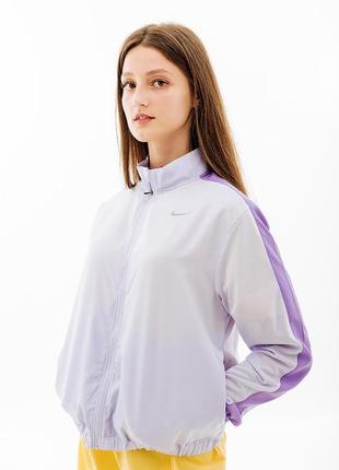 Женская куртка nike w nk swsh run jkt  фиолетовый l (7ddx1037-536 l)1 фото