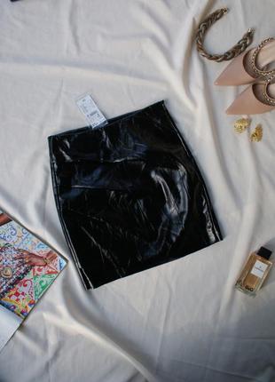 Брендовая кожаная лакированная юбка1 фото