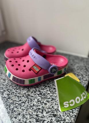 Шлепанцы на девочку crocs lego1 фото