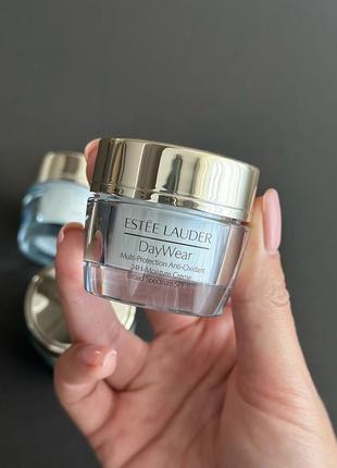 Дневной крем для нормальной и смешанной кожи estee lauder daywear multi-protection anti-oxidant 24h-moisture creme.