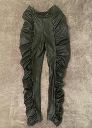 Шкіряні штани галіфе чорні boohoo італія розмір 6/ xs/34