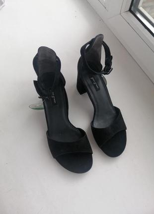 Босоножки 36р замша