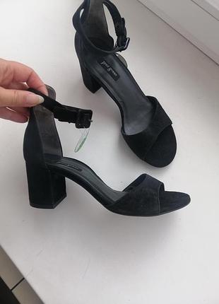 Босоножки 36р замша