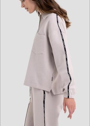 Костюм оригінал.