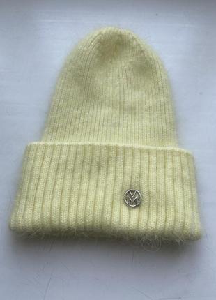 Чудова тепленька шапка