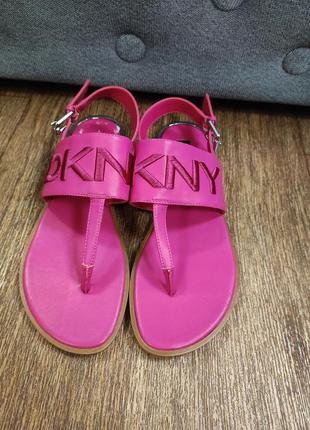 Женские босоножки dkny