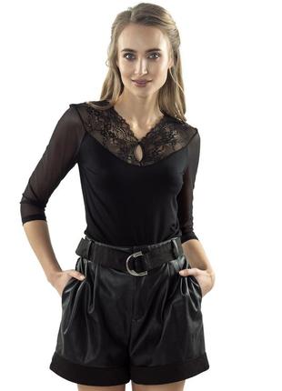 Жіноча блуза чорного кольору з гіпюровими вставками та сіткою, рукав 3/4. модель danita eldar