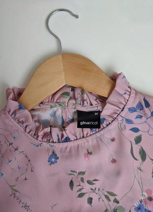 Блузка в квітку з рукавами-воланами, нарядна блузка Атласная gina tricot4 фото