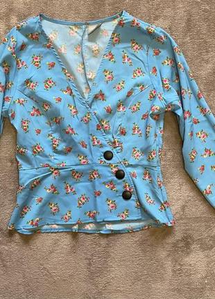 Блуза у квітковий принт