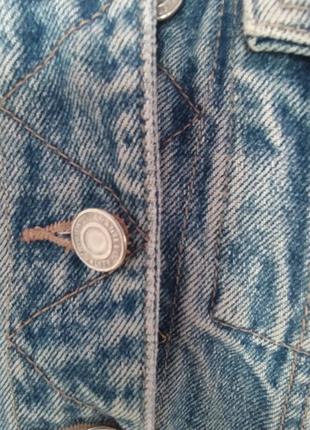 Укорочена джинсова куртка5 фото