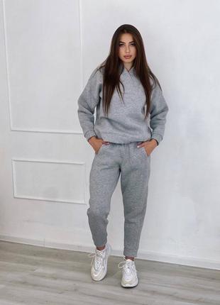 Костюм женский