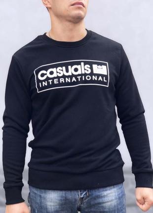 Weekend offender casuals international black