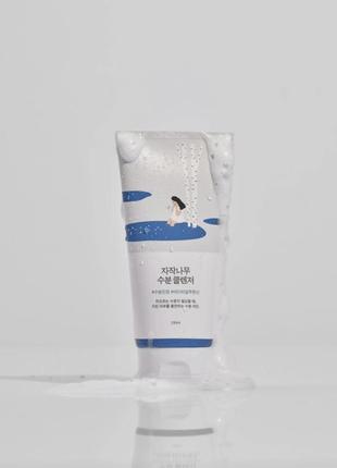 Гель для очищения кожи с березовым соком round lab birch juice moisturizing cleanser