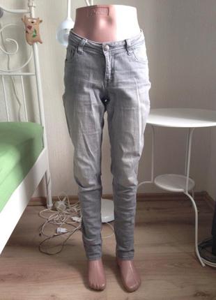Джинсы hema