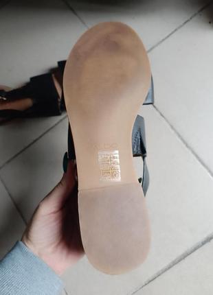 Кожаные босоножки aldo р.393 фото