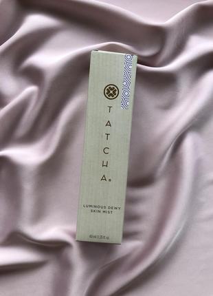 Увлажняющий мист тоник спрей для лица tatcha luminous dewy skin mist, 40ml4 фото