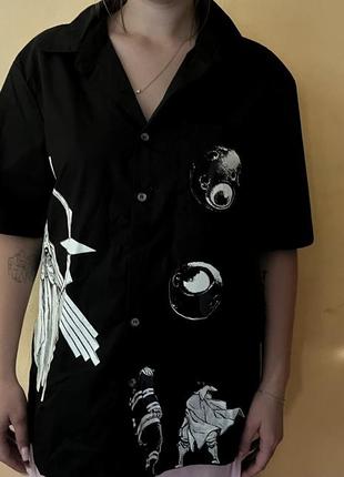 Стильная рубашка с аниме принтом ves