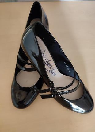 Черные лаковые туфли на каблуке мери джейн3 фото