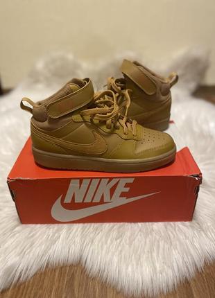 Новые оригинал кроссовки nike court borough mid 23 фото