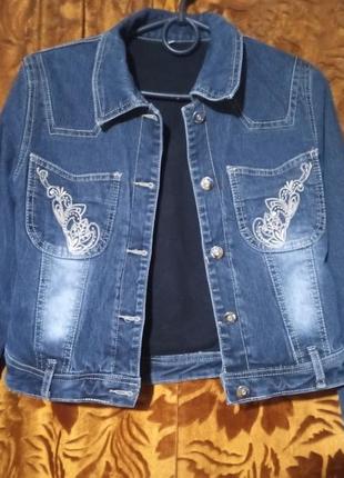 Джинсовая куртка на девочку