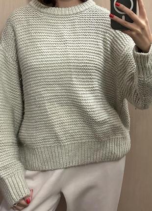 Свитер