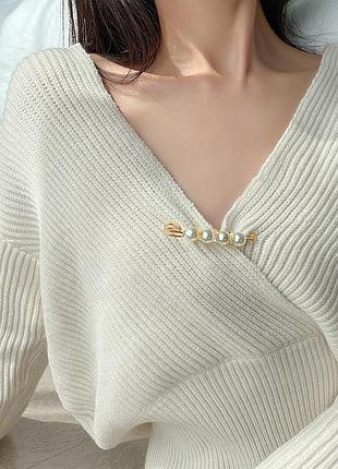 Красивая брошь для кардигана, джинсов, брюк