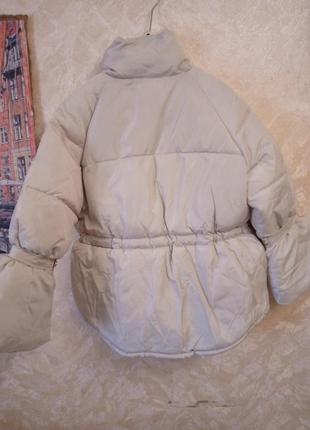 Женская курточка с поясом, с широкими рукавами утеплена зимняя2 фото