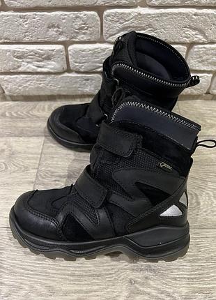 Продам зимние ботинки ecco