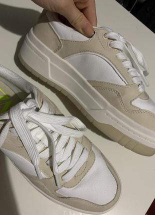 Нові кеди zara