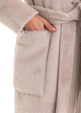 Шуба - пальто женское длинное утепленное зимнее эко альпака, прямое свободного кроя, бежевое7 фото