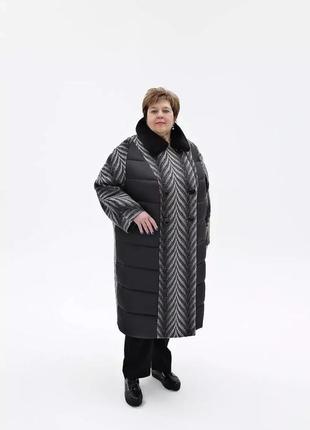 Практичное зимнее женское пальто с мутоновым воротником, большие размеры3 фото