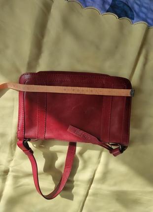 Актуальная красная кожаная сумка багет soho new york7 фото