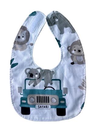 Непромокаемый слюнявчик на липучей застежке "safari" от minky home