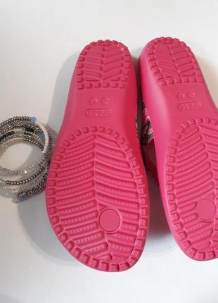 Шлепанцы босоножки crocs isabella kadee 11 graphic flip оригинал.3 фото