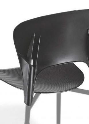 Офісний стілець пластиковий ніжки метал astoria , чорний (стілець асторія)4 фото