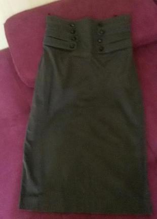 Юбка карандаш с завышенной талией.