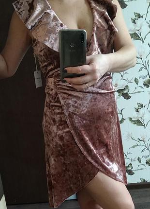 Нежное бархатное платье на 46 размер