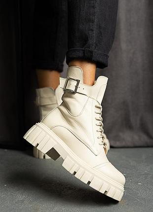 Жіночі черевики шкіряні весна/осінь молочні udg 2202/103 на байку