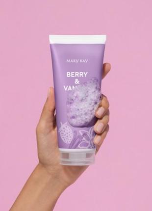 Парфюмированный гель для душа «ягоды и ваниль» mary kay