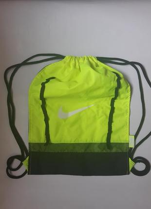 Сумка-рюкзак nike drawstring - неоново-желтый

350 грн.3 фото